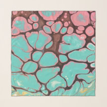 A timeless accessory with a feeling of drowsiness 