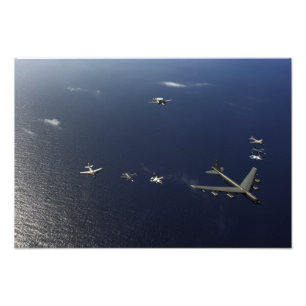 A US Air Force B-52 Stratofortress aircraft 2 Photo Print