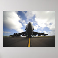 A US Air Force maintenance crew