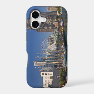 A view of Chicago's Navy Pier 2