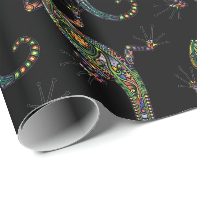 A vivid colourful climbing gecko / lizard wrapping paper (Roll Corner)