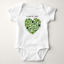 A wee bit irish shamrock heart T-Shirt