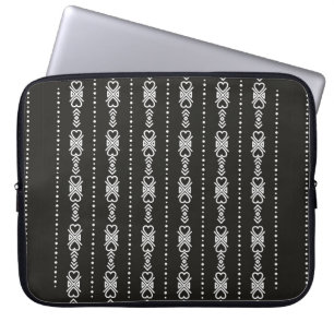 Abstract aztec heart texture laptop sleeve