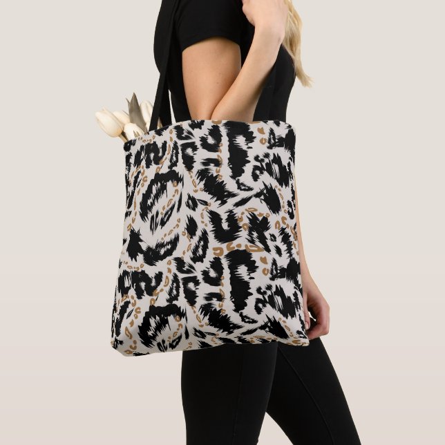 Abstract Bohemian African Leopard Pattern  Tote Bag (Close Up)