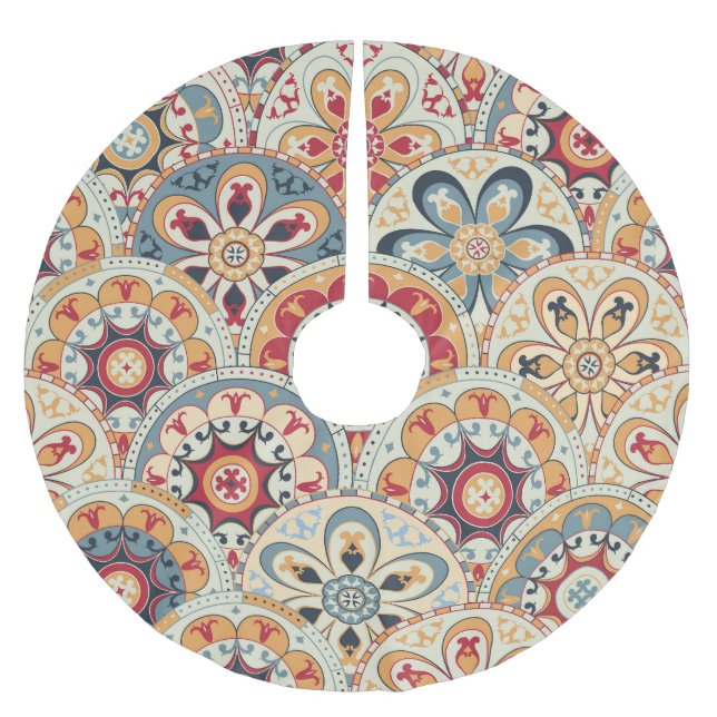 Abstract Circles: Trendy Coloured Wallpaper Brushed Polyester Tree Skirt (Front)