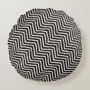Abstract Geometric Doodle: Black White Pattern Round Cushion