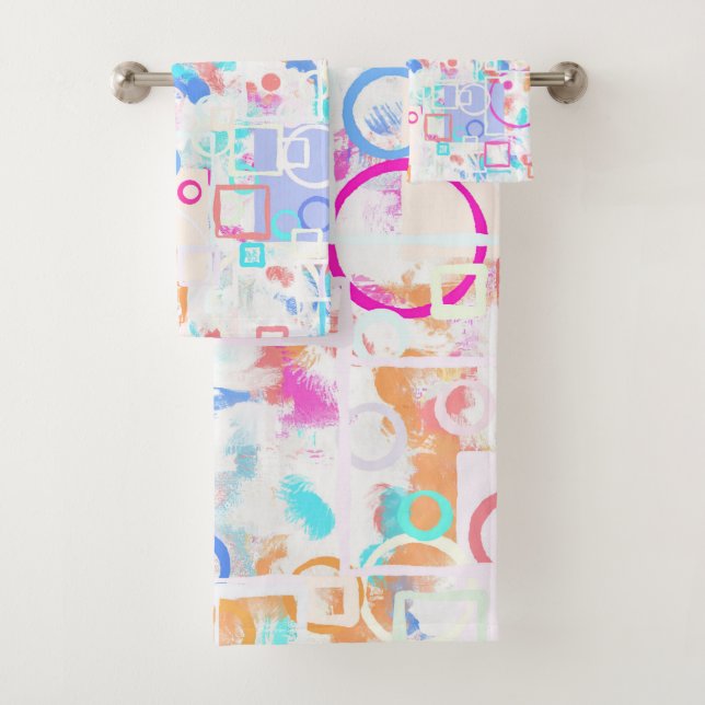 Abstract Geometric Shapes Bath Towel Set (Insitu)