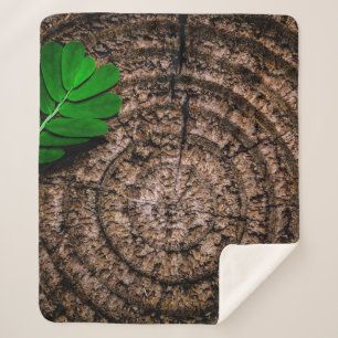 Abstract leaf tree stump green sherpa blanket