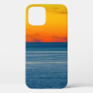 Abstract long exposure seascape with intentional c iPhone 12 case