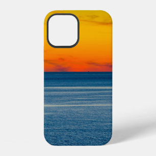 Abstract long exposure seascape with intentional c iPhone 12 case