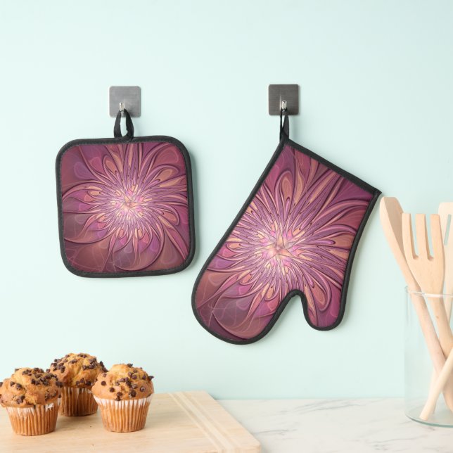 Abstract Modern Floral Fractal Art Berry Colours Oven Mitt & Pot Holder Set (Insitu(Hanging))
