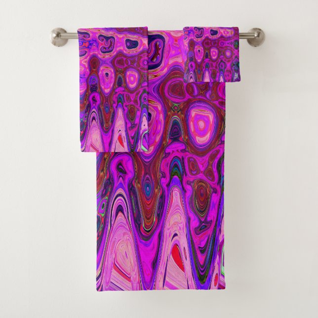 Abstract Mosaic Pink and Purple Wavy Retro Bath Towel Set (Insitu)