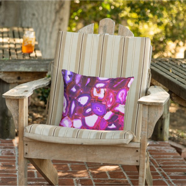 Abstract pink geode pattern cushion (Chair)