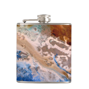Abstract sandy beach pattern water foam pattern hip flask