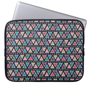 Abstract seamless hand drawn tribal pattern in tre laptop sleeve
