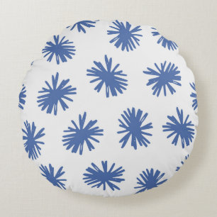 Abstract seamless pattern with hand drawn shapes i round cushion