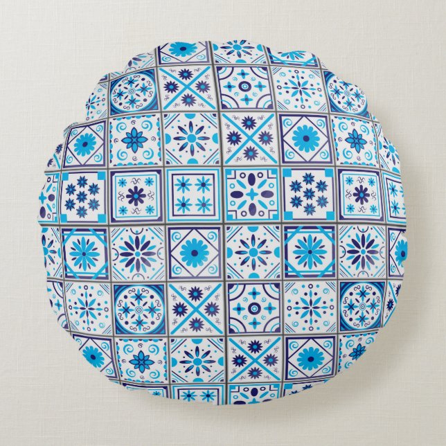Abstract traditional Moroccan pattern Round Cushion (Front)