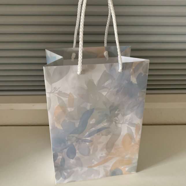  Abstract Tropical Flowers Floral Medium Gift Bag (Creator Uploaded)