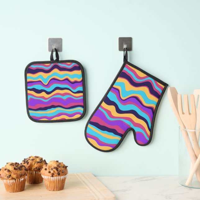 Abstract Waves Oven Mitt & Pot Holder Set (Insitu(Hanging))