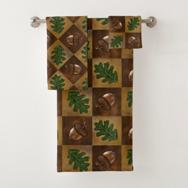 Acorn and Oak Leaf Chequerboard Pattern Bath Towel (Insitu)