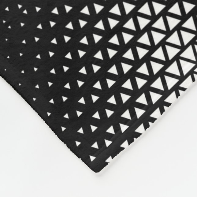 ADOM Black Triangle Halftone Blanket (Corner)