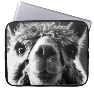 ADORABLE ALPACA LAPTOP SLEEVE