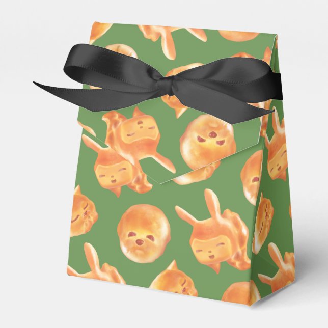 Adorable Animal Shaped Bread Pattern Favour Box (Front Side)