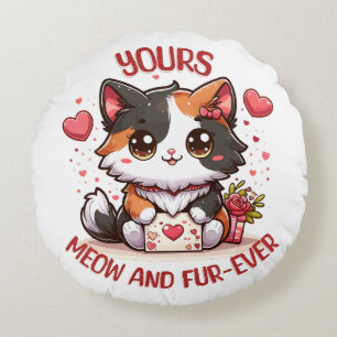 Adorable Calico Cat Valentine's Day Round Cushion