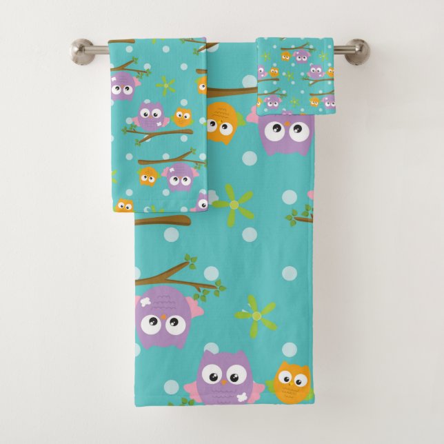 Adorable Cartoon Style Owls on Branch Print Bath Towel Set (Insitu)