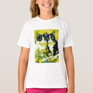 Adorable Cats sitting in a field of Daisies T-Shirt