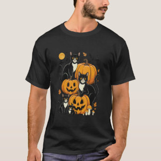 Adorable Halloween Pumpkin Cats - Cute Halloween K T-Shirt