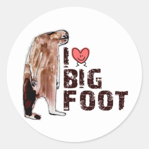 Adorable! I LOVE <3 BIGFOOT design Finding Bigfoot Classic Round Sticker