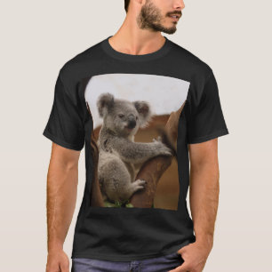 Adorable looking Koala on the branch Men's  T-Shirt