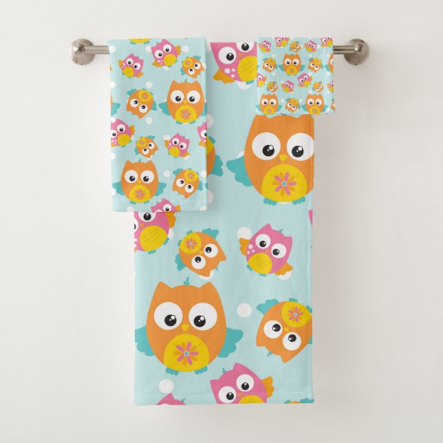 Adorably Cute Orange and Pink Owl Pattern Bath Towel Set (Insitu)