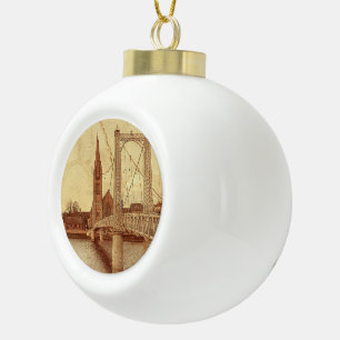 Adorno De Cerámica Tipo Bola The Bouncy Bridge (In Ceramic Ball Christmas Ornament