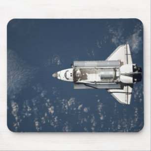 Aerial view of Space Shuttle Discovery 3 Mouse Mat