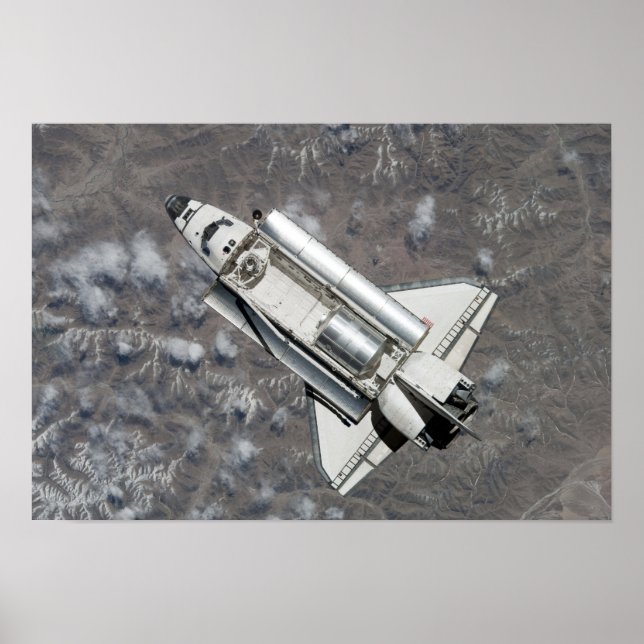 Aerial view of Space Shuttle Discovery Poster (Front)