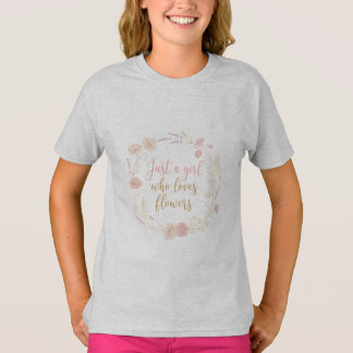  Aesthetic Just a Girl Who Loves Flowers  T-Shirt