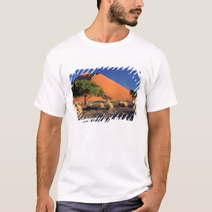 Africa, Namibia, Namib-Naukluff Park, Sossosvlei T-Shirt