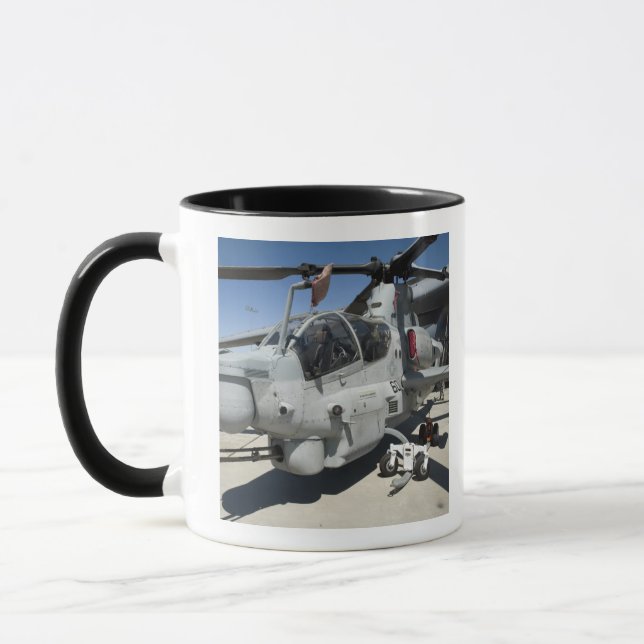 AH-1Z Super Cobra attack helicopter Mug (Left)