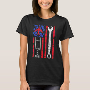 Aircraft Mechanic Aeroplane Aviation Usa Flag Wren T-Shirt