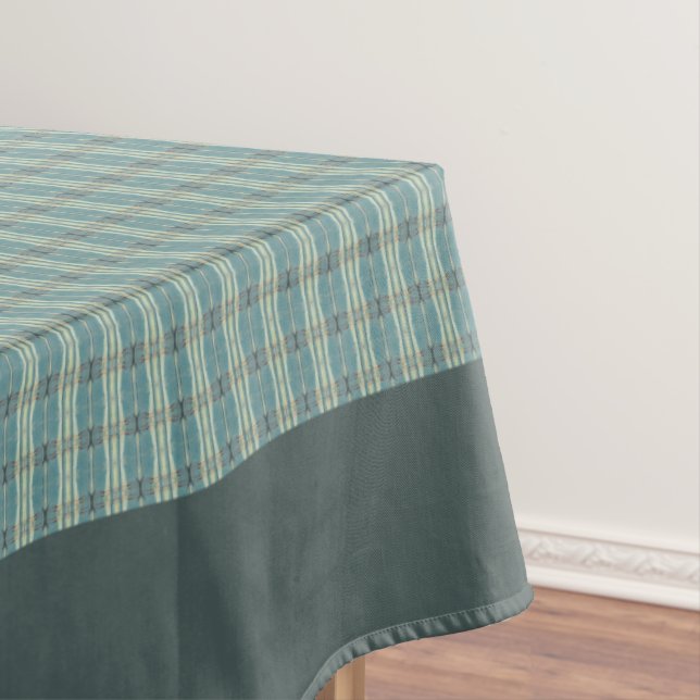 Aislinn Tablecloth (In Situ)