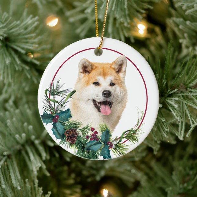 Akita Dog Evergreen Berry Wreath Ceramic Tree Decoration (Tree)