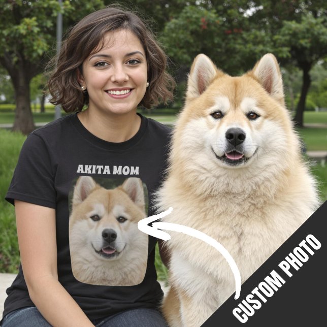 Akita Mum Custom Dog Photo Gift for Dog Mum T-Shirt (Akita Mom Custom Dog Photo Gift for Dog Mom T-Shirt.)