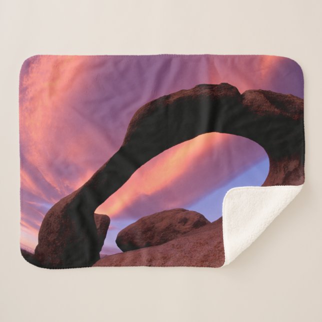 Alabama Hills Arch | California Sherpa Blanket (Front (Horizontal))