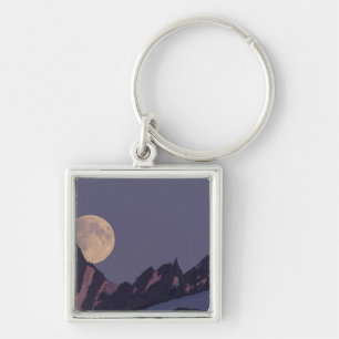 Alaska, Chugach Mountains Full moon rises Key Ring