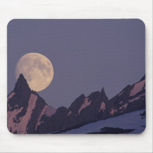 Alaska, Chugach Mountains Full moon rises Mouse Mat
