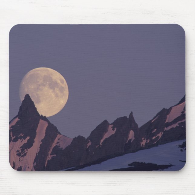 Alaska, Chugach Mountains Full moon rises Mouse Mat (Front)