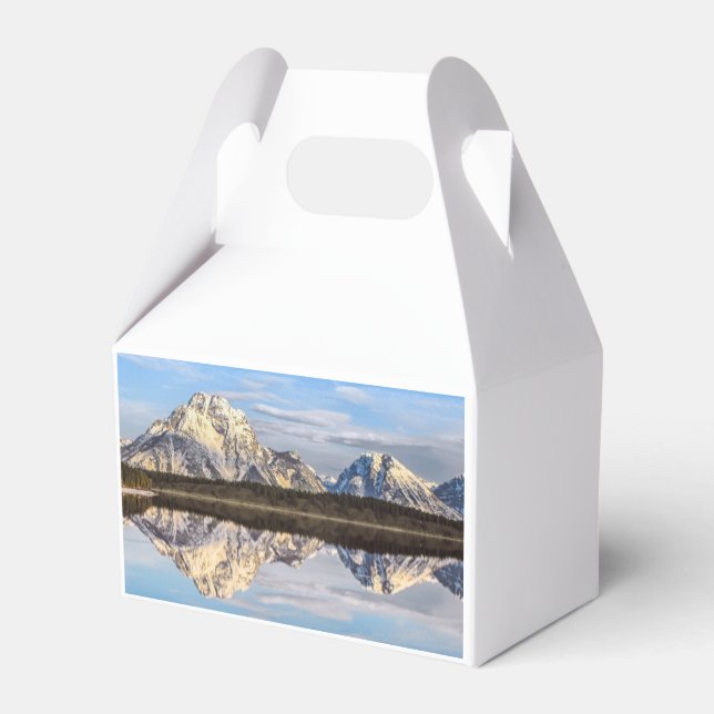 Alaska Reflection Favour Box (Back Side)