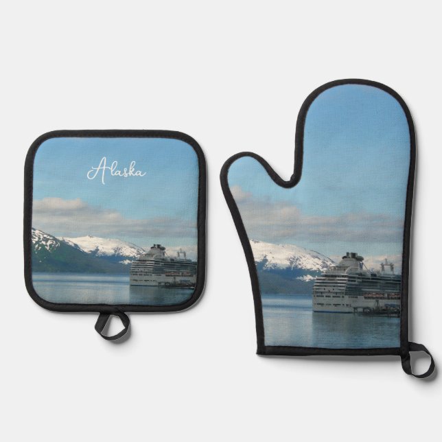 Alaskan Cruise Vacation Travel Photography Oven Mitt & Pot Holder Set (Front)
